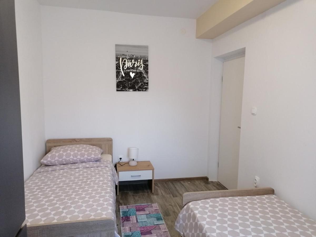 Apartman Nina Kali Luaran gambar