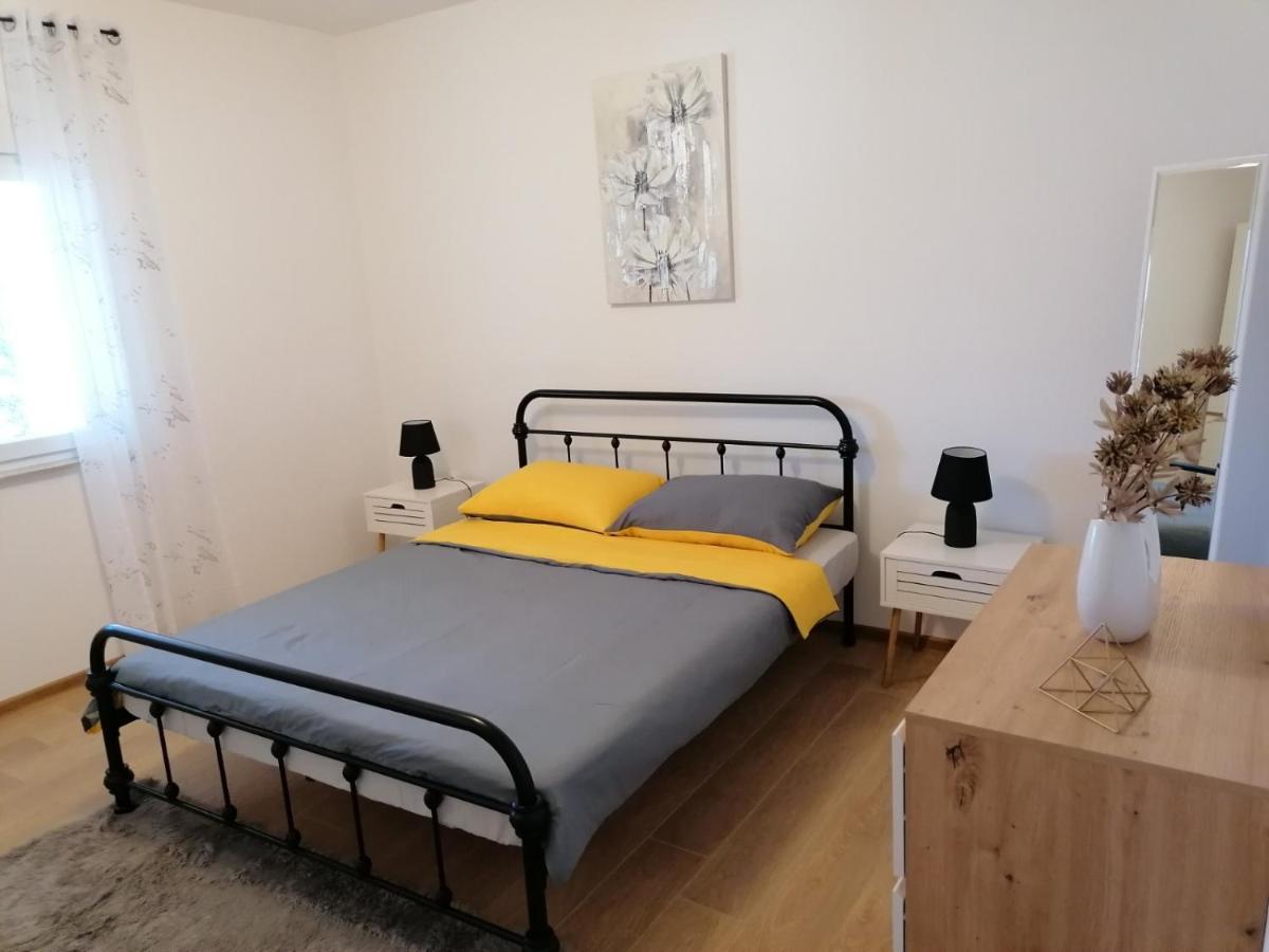 Apartman Nina Kali Luaran gambar