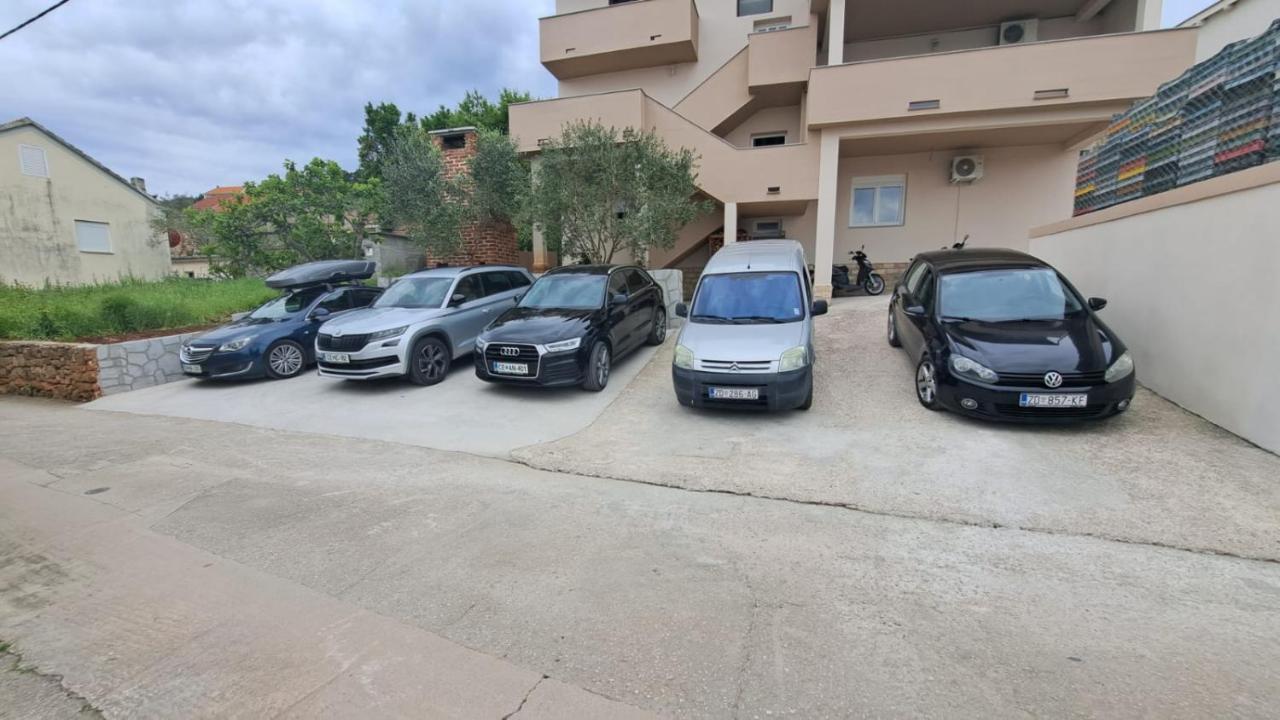 Apartman Nina Kali Luaran gambar